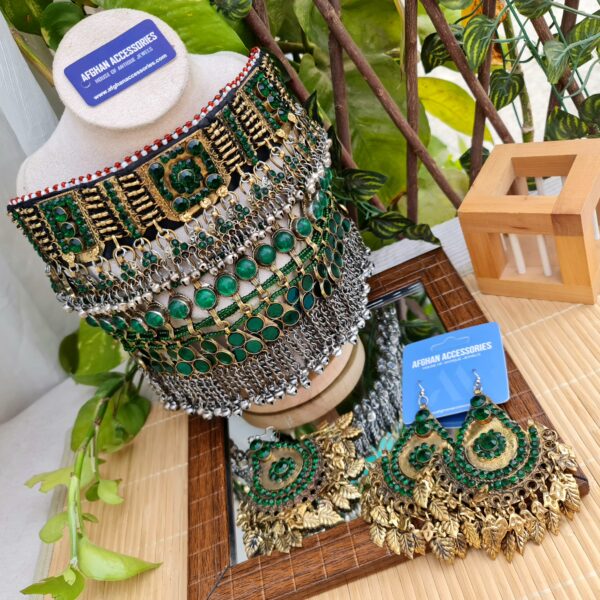 Vintage zaamrud heavy chokar set
