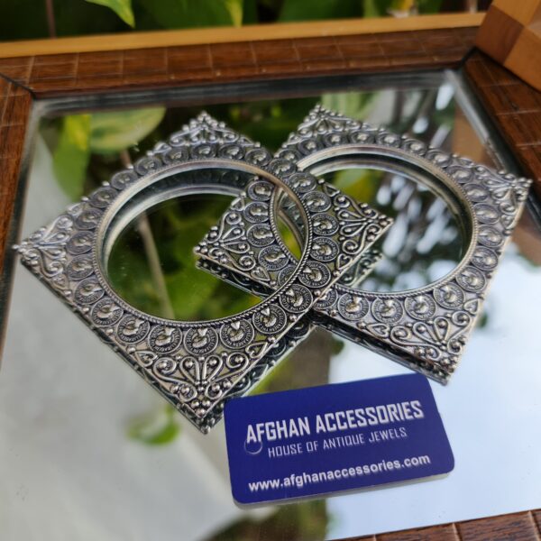 Antique oxidized square pair bangle