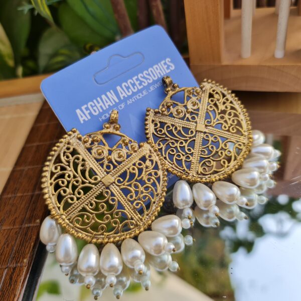 vintage pearl oversized round studs