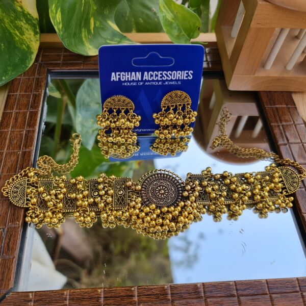 Antique oxidized chokar set