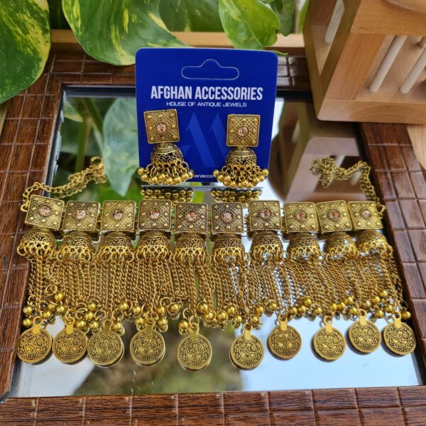 Antique oxidized chokar set