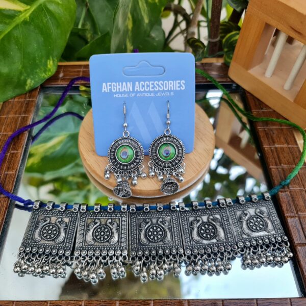 Antique oxidized chokar set