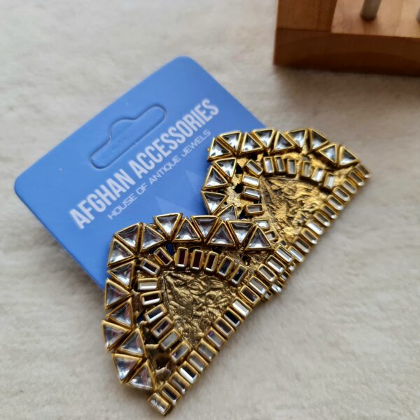 Vintage kundan carved studs