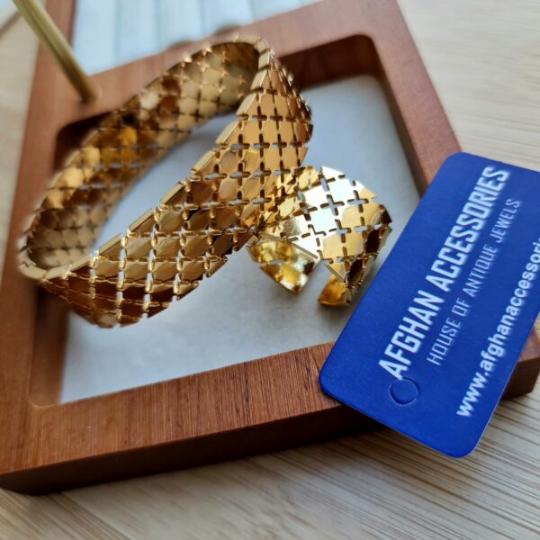 Premium high quality stainless steel handcuff with ring