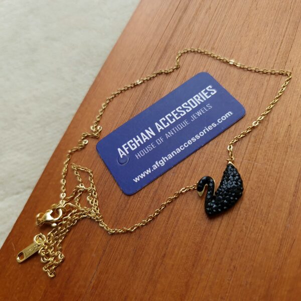 Swan pendant
