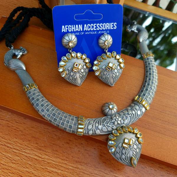 Antique oxidized premium quality brass khundan hasli necklace set